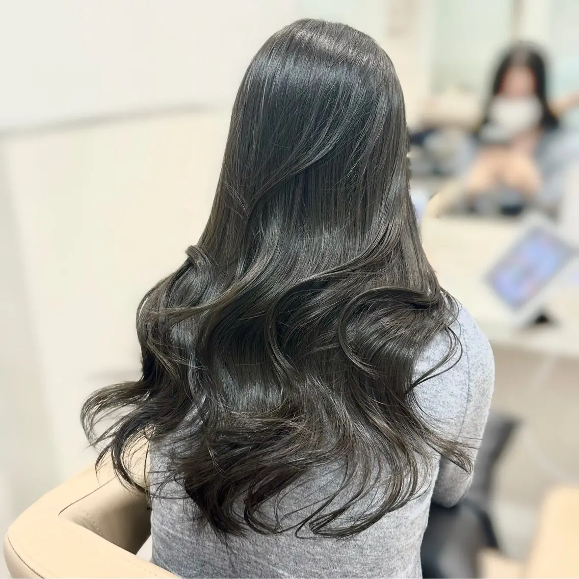 🌸ミニモ限定🌸👑カット+ワンカラー+HITA髪質改善トリートメント👑 透明感カラー 暖色カラー レイヤーカットの写真