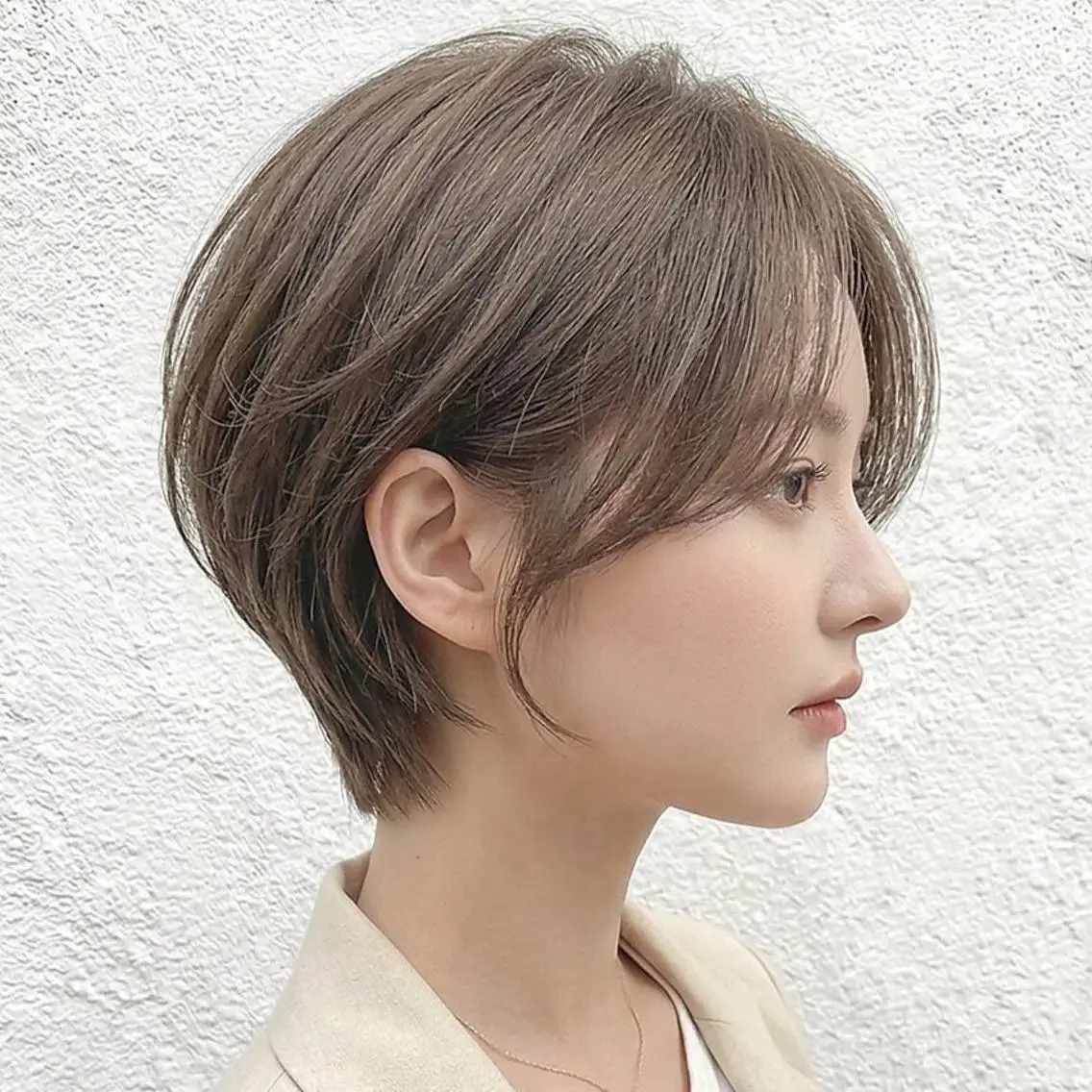 ショート 透明感カラー✨ よしの じろうのヘアスタイル