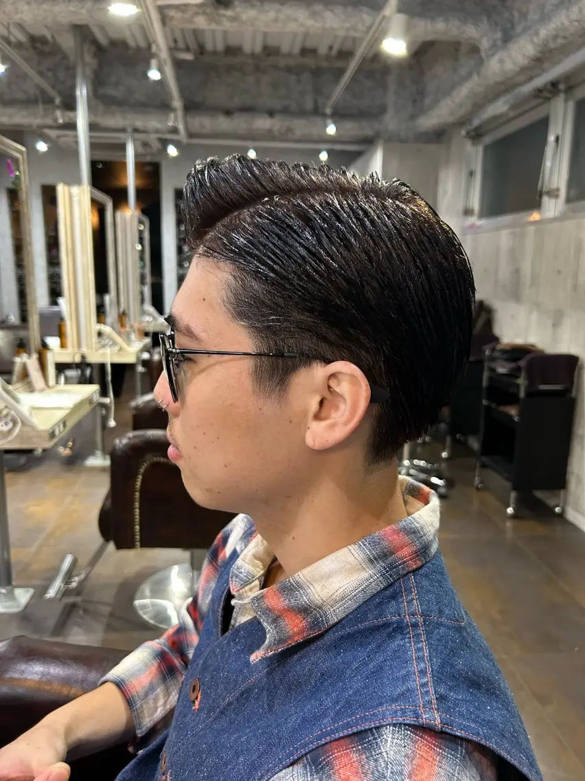 ショート メンズ ✨髪質改善✨ハイトー ンカラー⭐️藤沢のヘアスタイル