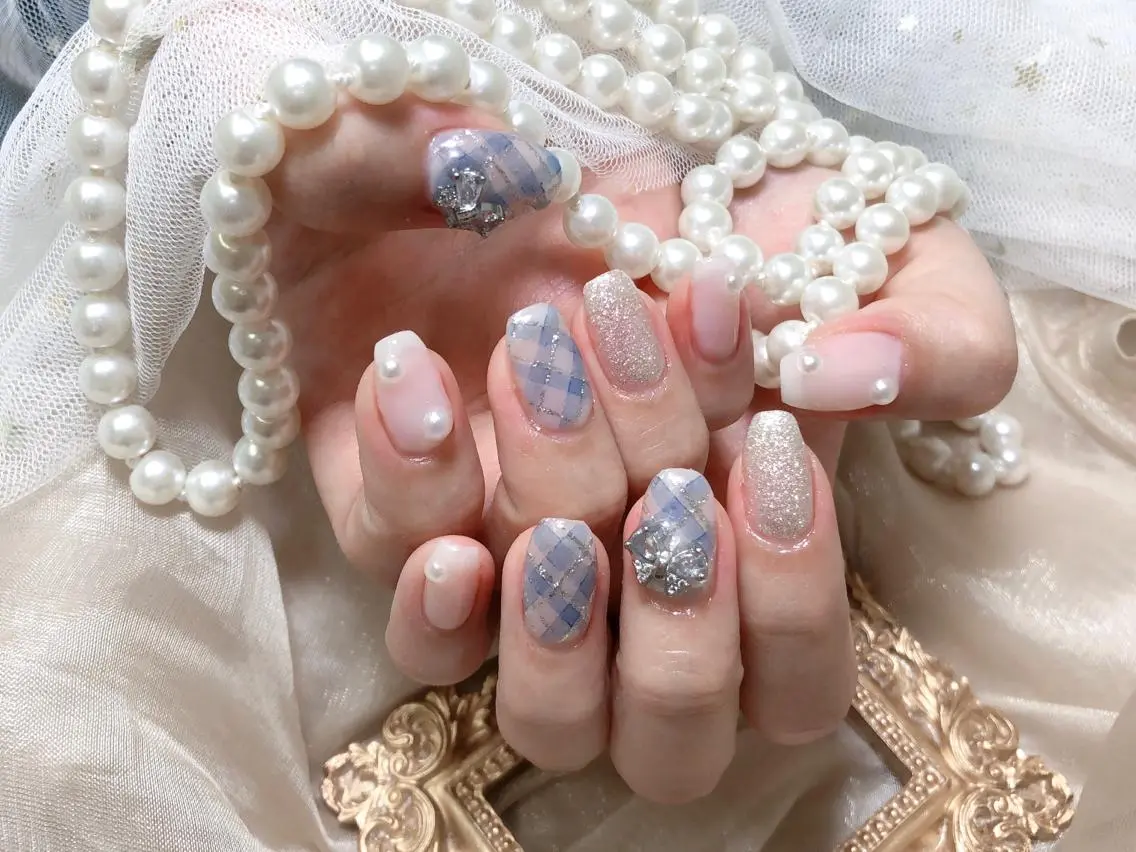ネイル バレンタイン ハンドネイル リ サのネイルデザイン