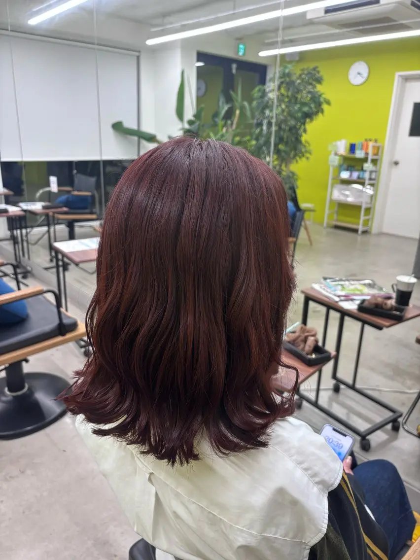 カラー レッドカラー 鈴木 ちさきのヘアスタイル