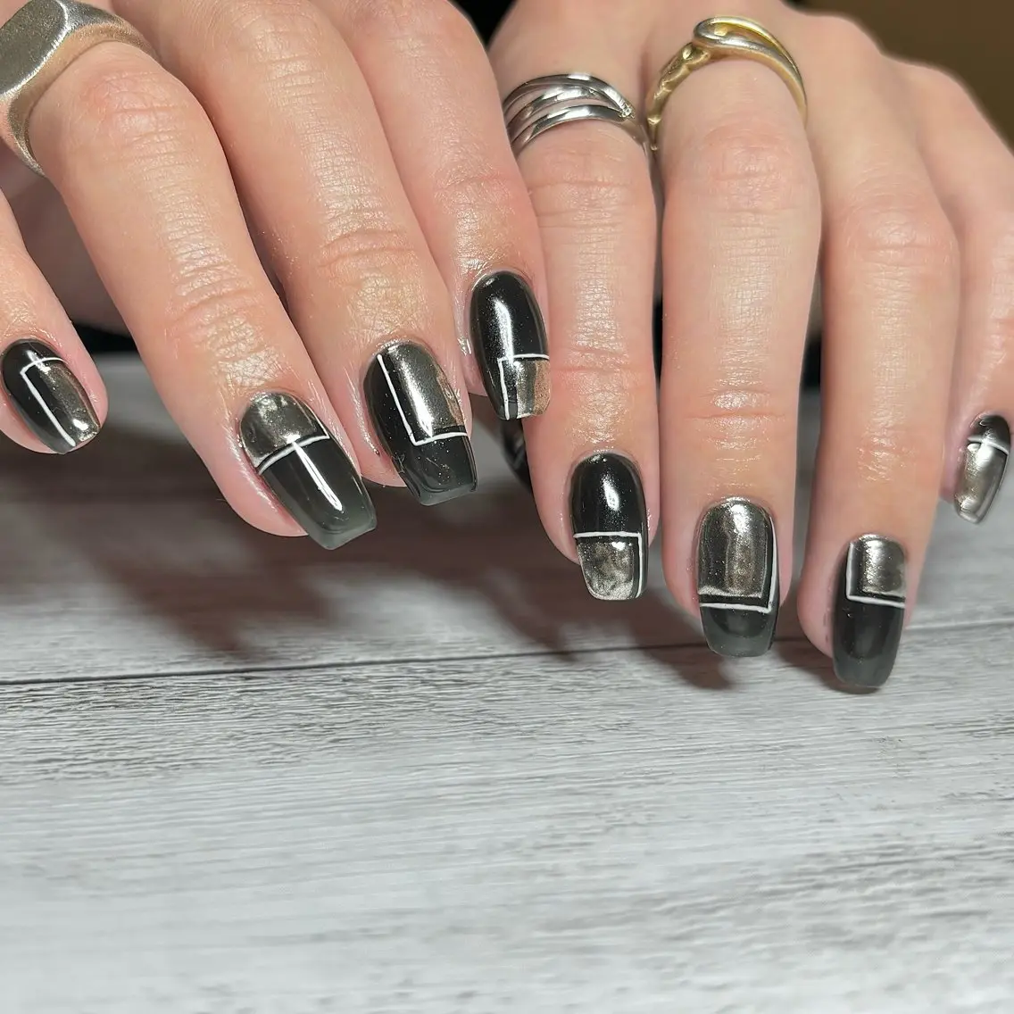 ネイル ミラーネイル ハンドネイル Nailsalon BLOOM🌷 山崎のネイルデザイン