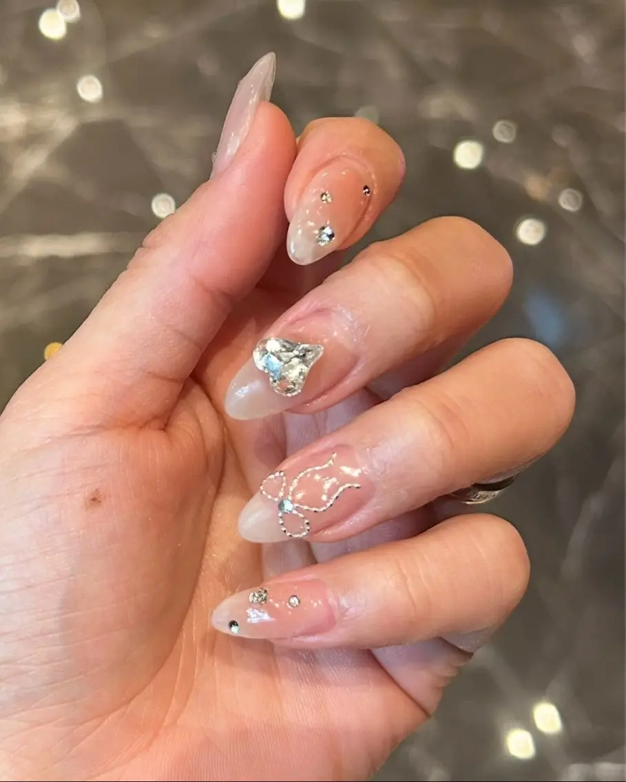 ネイル ハンドネイル EmaNail🎀 Haaruのネイルデザイン