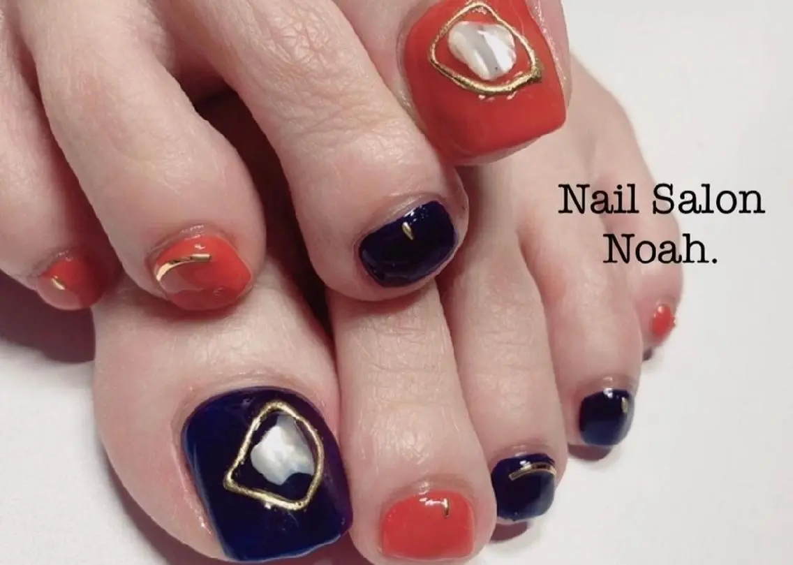 ネイル ストーンネイル フットネイル Nail Salon Noah.のネイルデザイン