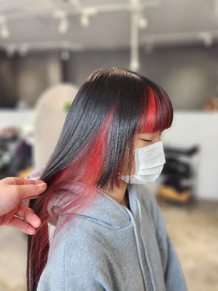 ロング カラー インナーカラー 金田 拓也のヘアスタイル