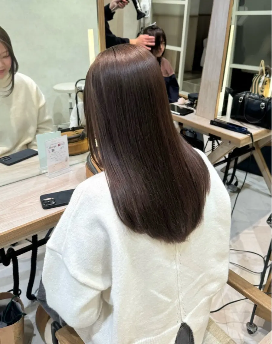 ロング カラー ひなの🫧ベージュ系 艶カラーのヘアスタイル