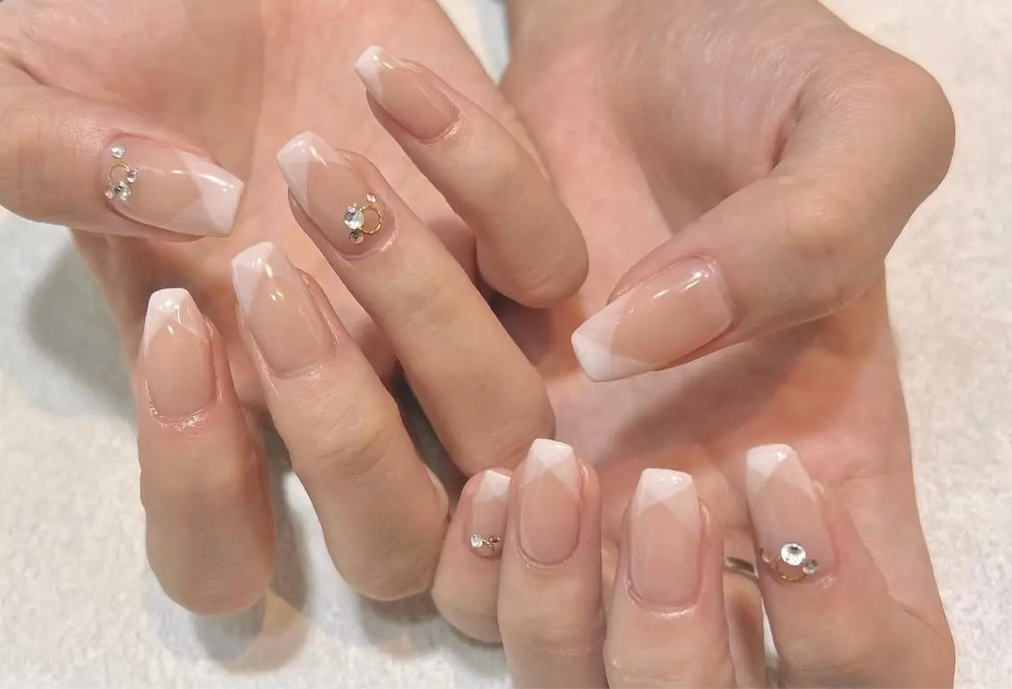 ネイル フレンチネイル KAMIO CION Nail  朝倉のネイルデザイン