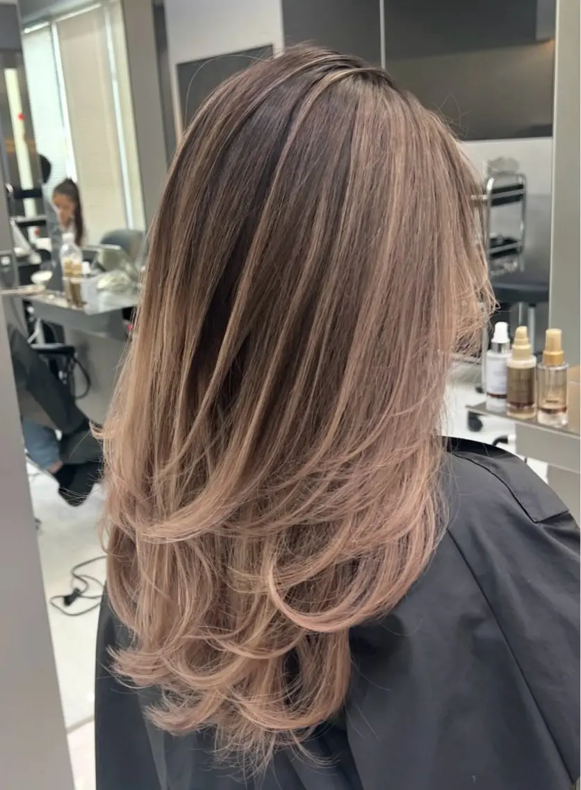 ロング レイヤーカット トリートメント ヘアカラー トリートメント Kotomi 🇺🇸💋のヘアスタイル