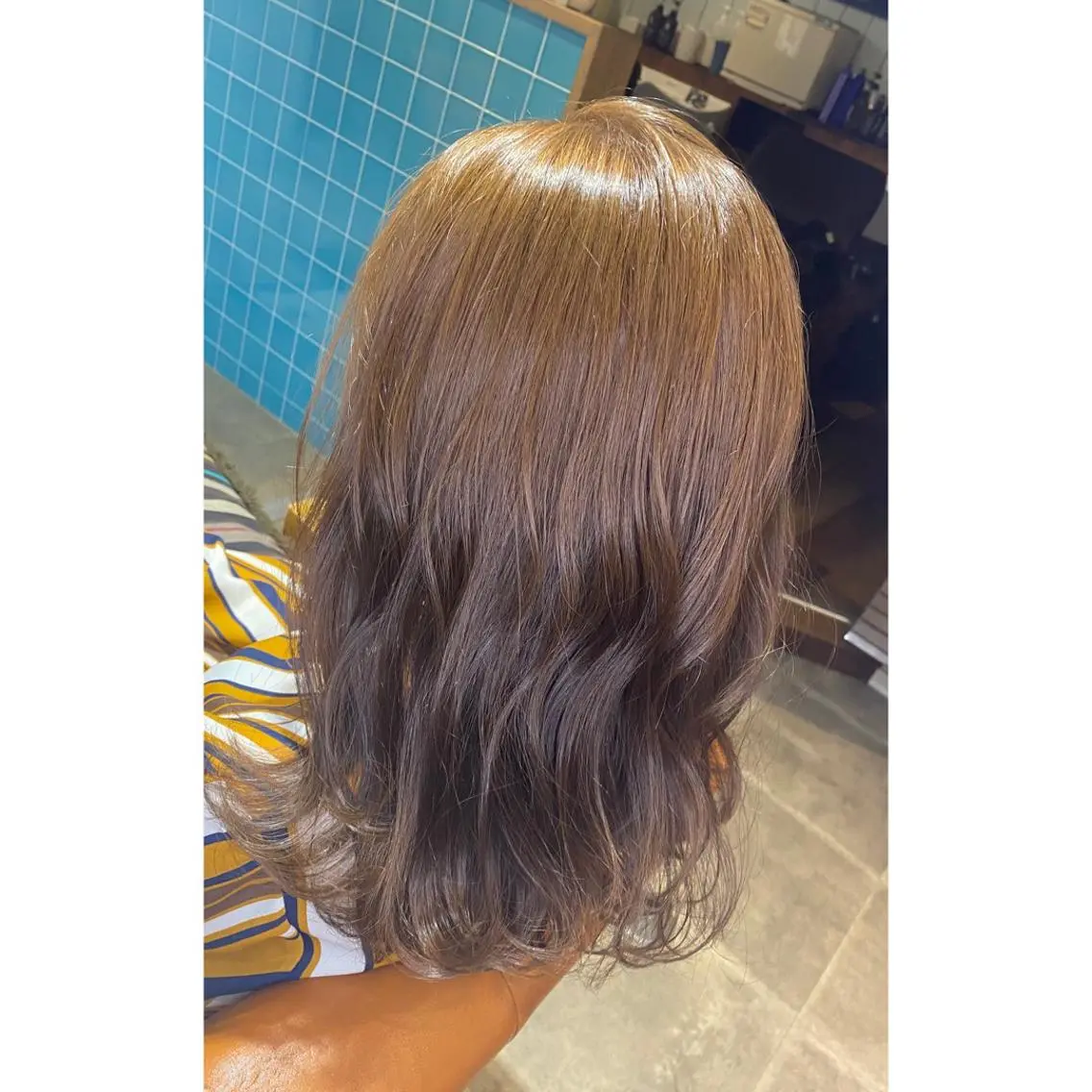 カラー ベージュカラー カット トリートメント 🩵盛れる顔周りヘア EMI🩵のヘアスタイル