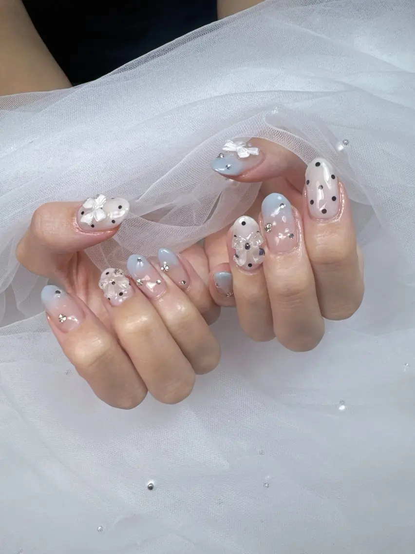 ネイル アートネイル チークネイル ドット フットネイル フレンチネイル ハンドネイル Queeens nailのネイルデザイン