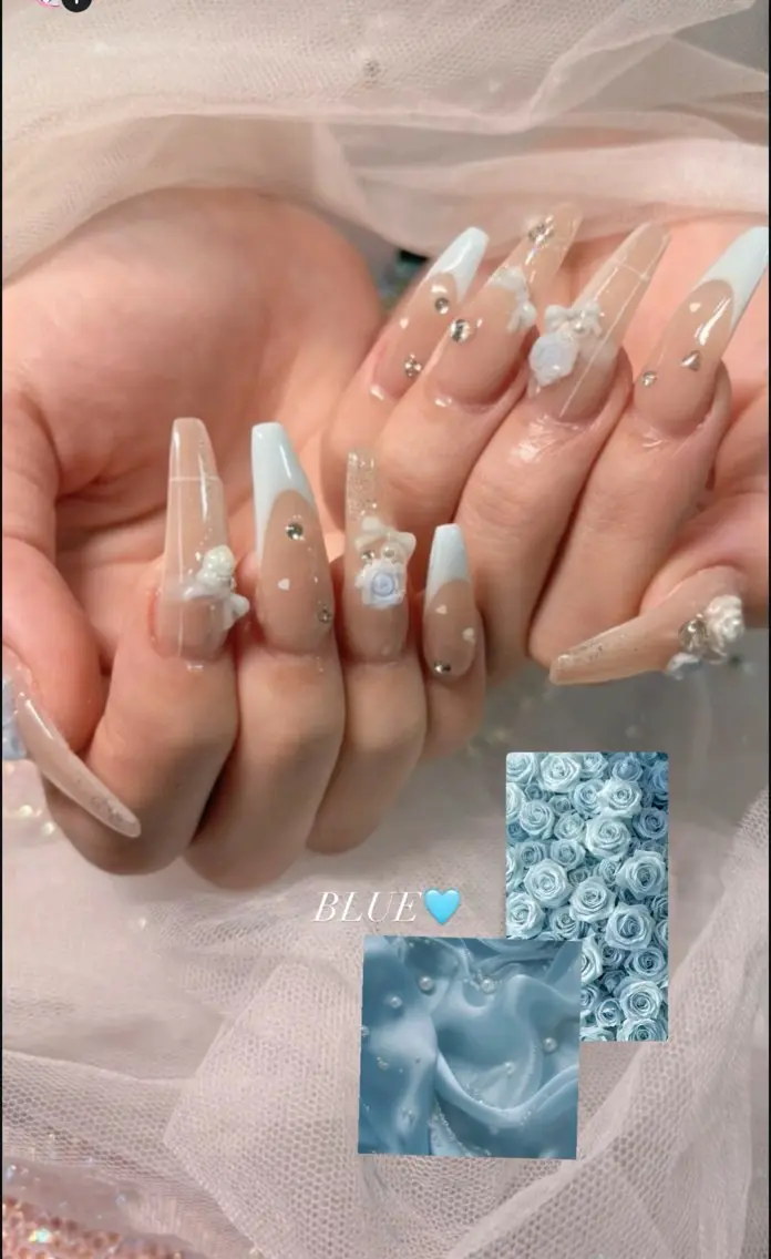 ネイル ブルー ガーリー ロングネイル スカルプネイル ワンホンネイル ハンドネイル SAORI NAIL /長さ出し　スカルプのネイルデザイン