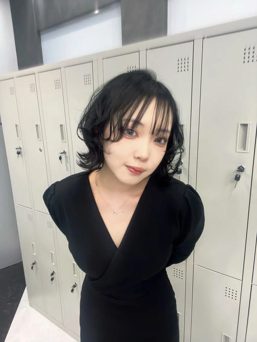 ショート カラー ヘアアレンジ カット ヘアカラー トリートメント ヘアセット ハイトーン/透明感 髪質改善/rinaのヘアスタイル