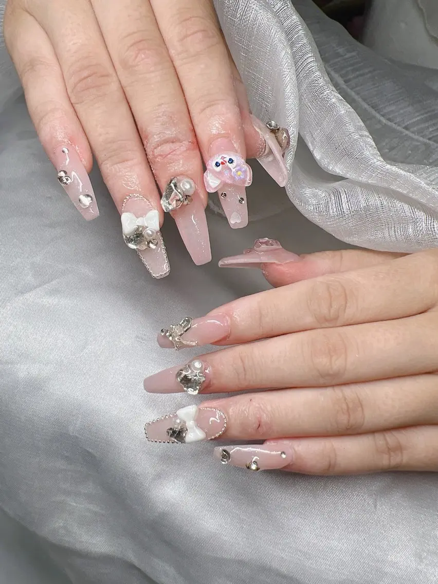 ネイル ハンドネイル Lee Nailsのネイルデザイン