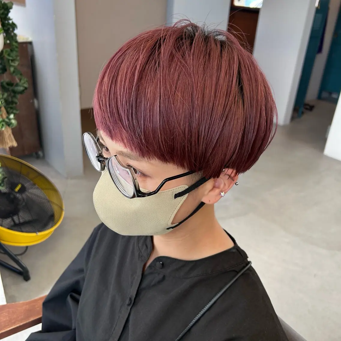 ショート カット ヘアカラー 綿貫 美雪のヘアスタイル