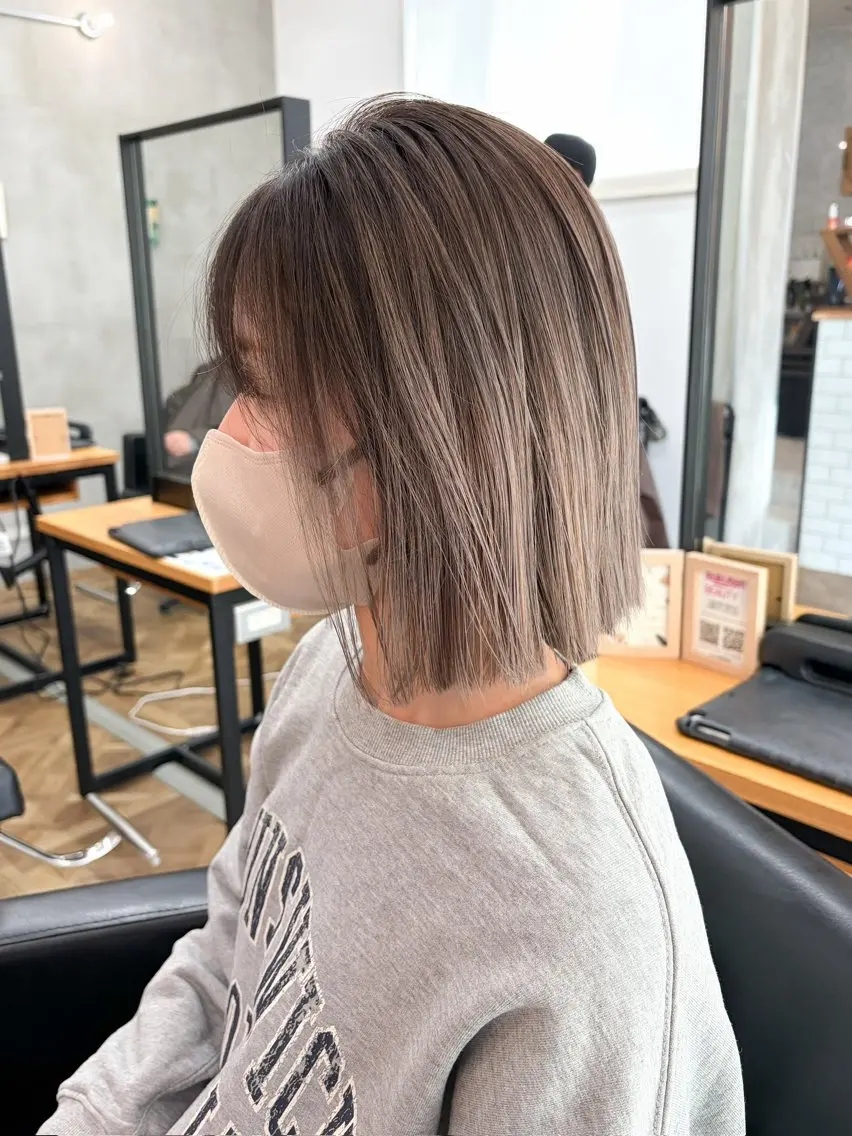 ミディアム カラー ボブ カット ヘアカラー トリートメント 🫧透明感カラー🫧 OIKAWAのヘアスタイル