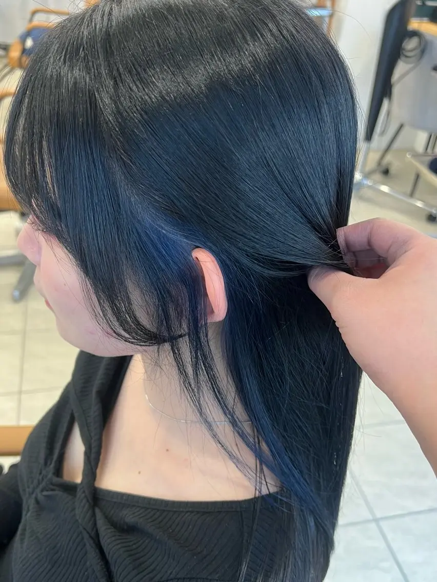 ロング カラー ブリーチ ブルーカラー ヘアカラー トリートメント ヘアセット 🫧うる艶ヘアー🫧 Yukaのヘアスタイル