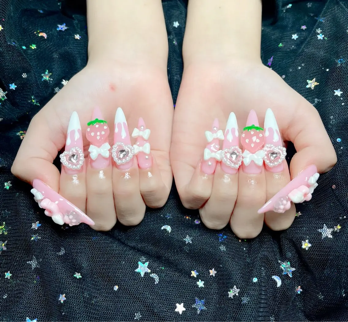 ネイル 韓国ネイル マグネットネイル 持ち込み ニュアンスネイル シンプルネイル ハンドネイル Huyn Nail Shinjyukuのネイルデザイン