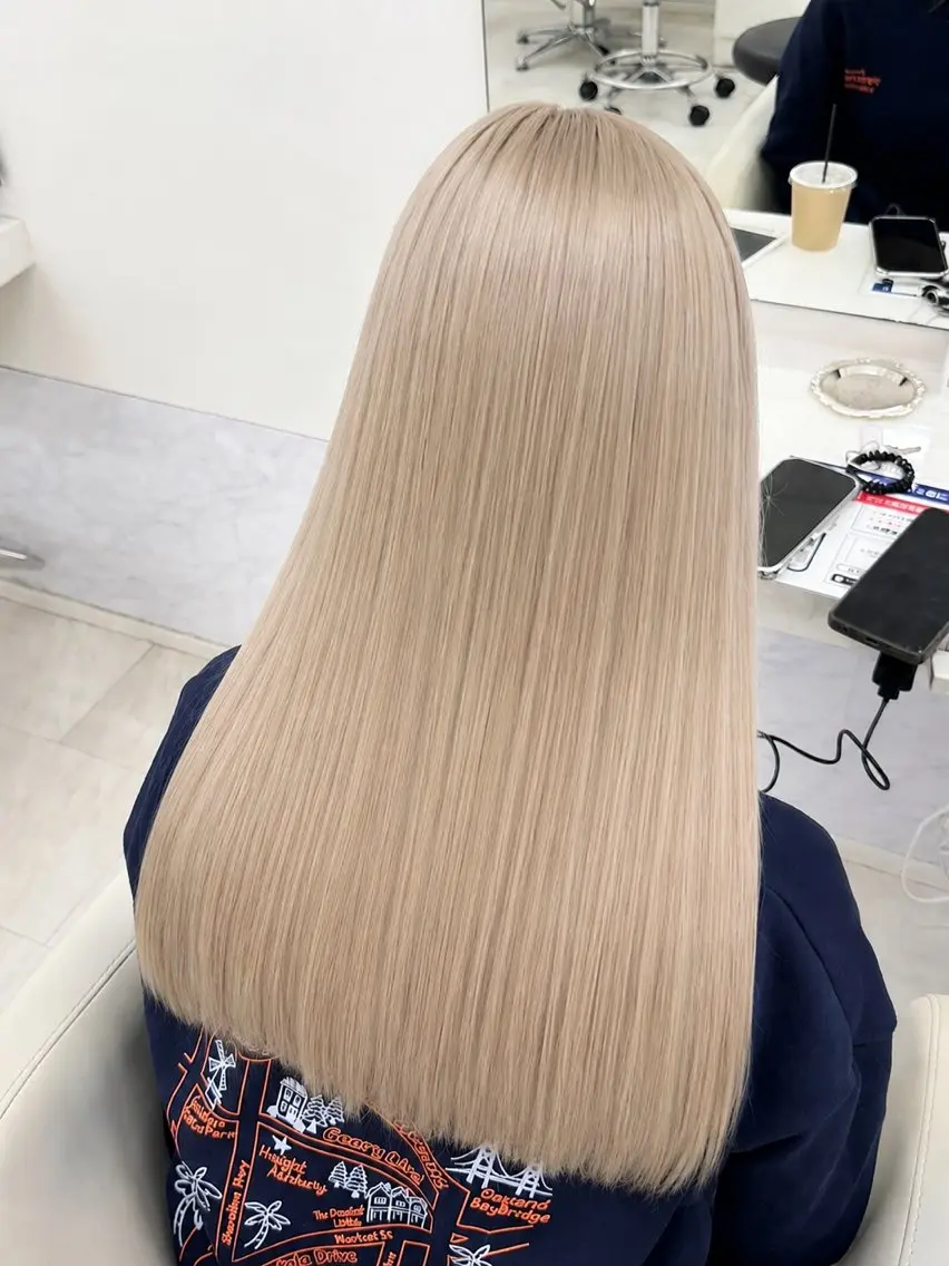 セミロング ヘアカラー トリートメント はな ブリーチ ハイトーン/ 渋谷のヘアスタイル