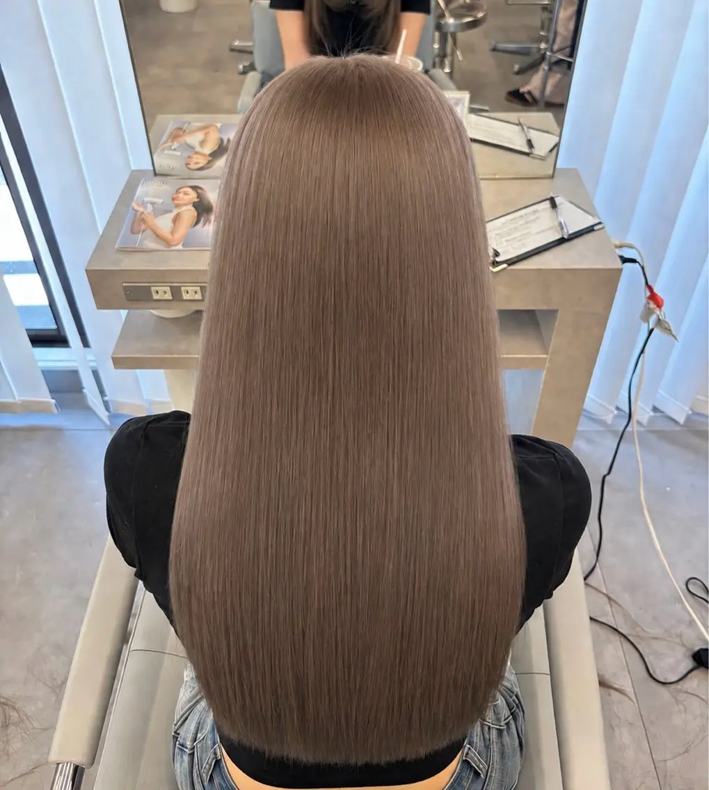 ロング カラー カット ヘアカラー ブリーチ/ハイトーン 🤍そな🤍のヘアスタイル