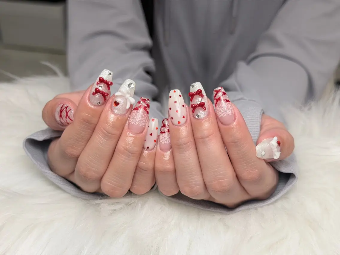 ロング ハンドネイル トゥー フエンのネイルデザイン