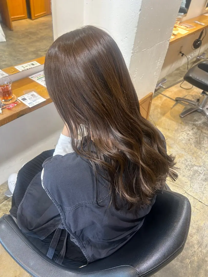 セミロング カラー カット ヘアカラー ナチュラル大人っぽい スタイル MAORIのヘアスタイル