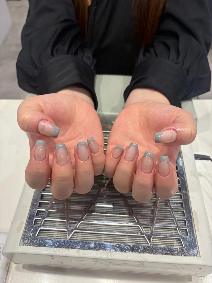 カラー SHELLTOKYO Hana🌺のネイルデザイン