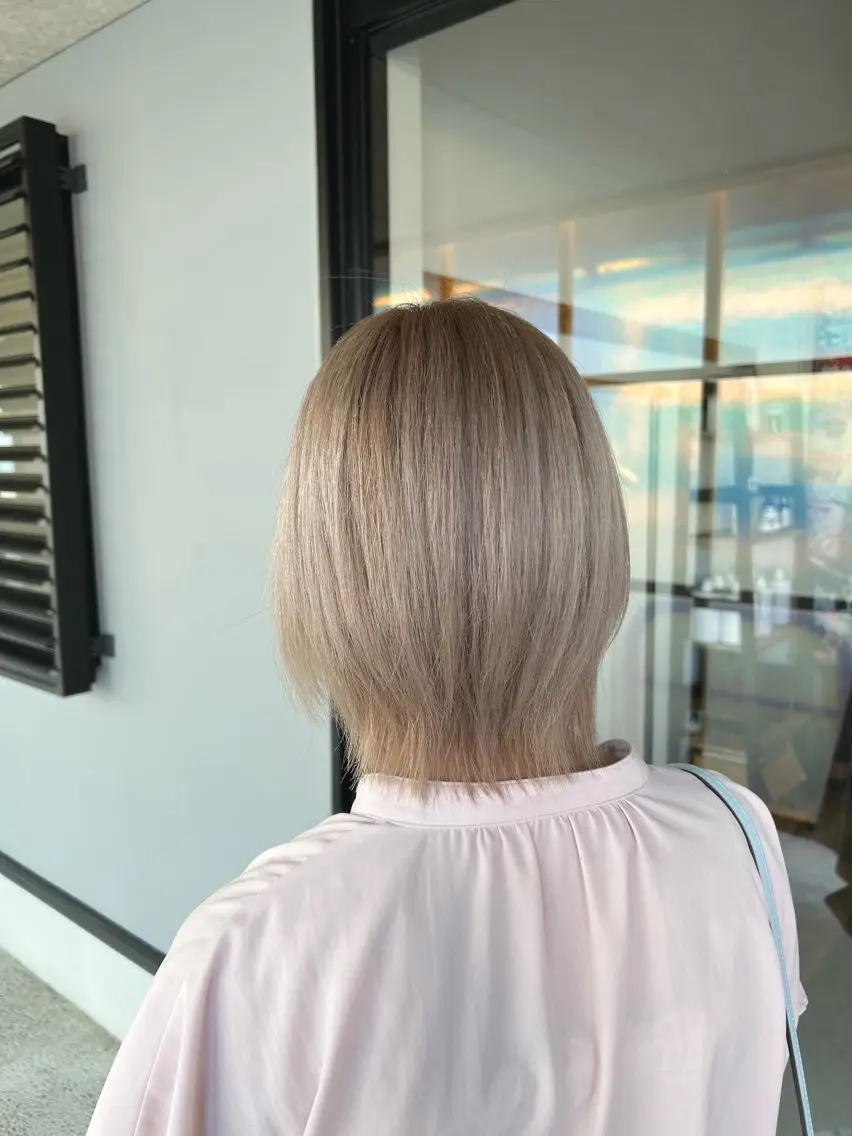 ミディアム カラー ブリーチ 透明感カラー 杉林 莉沙のヘアスタイル
