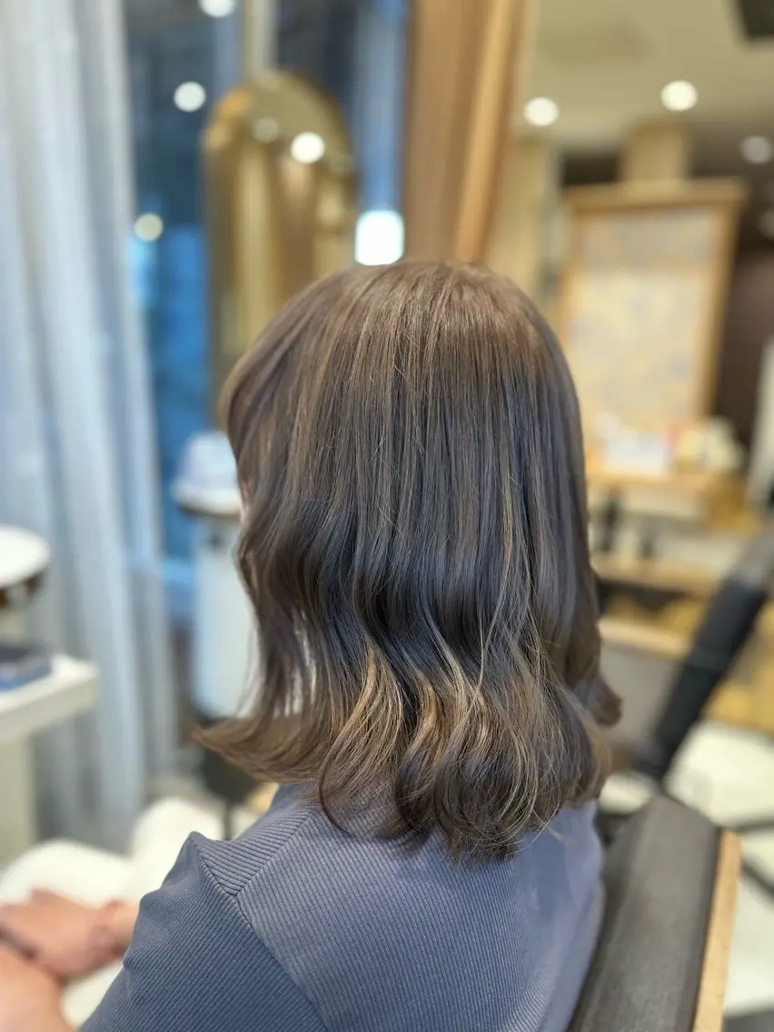 カラー ブリーチ ココアグレージュ グレージュ 田中 大心のヘアスタイル