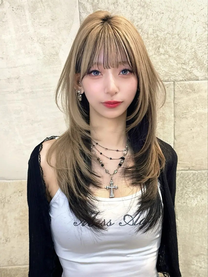 ロング カット ヘアカラー トリートメント 荻野 峻輔/レイヤー /ハッシュ/透明感のヘアスタイル