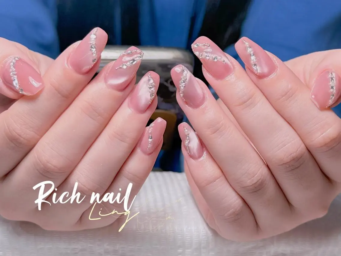 ネイル ハンドネイル Rich Nail 🤲🏻梨央のネイルデザイン
