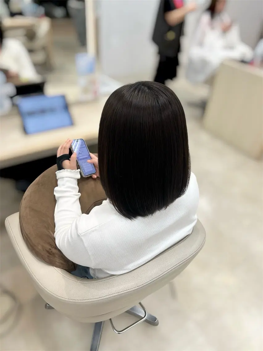 ミディアム カラー ヘアカラー トリートメント ヘアセット ベージュ/つや髪/ レイヤー／ゆいなのヘアスタイル