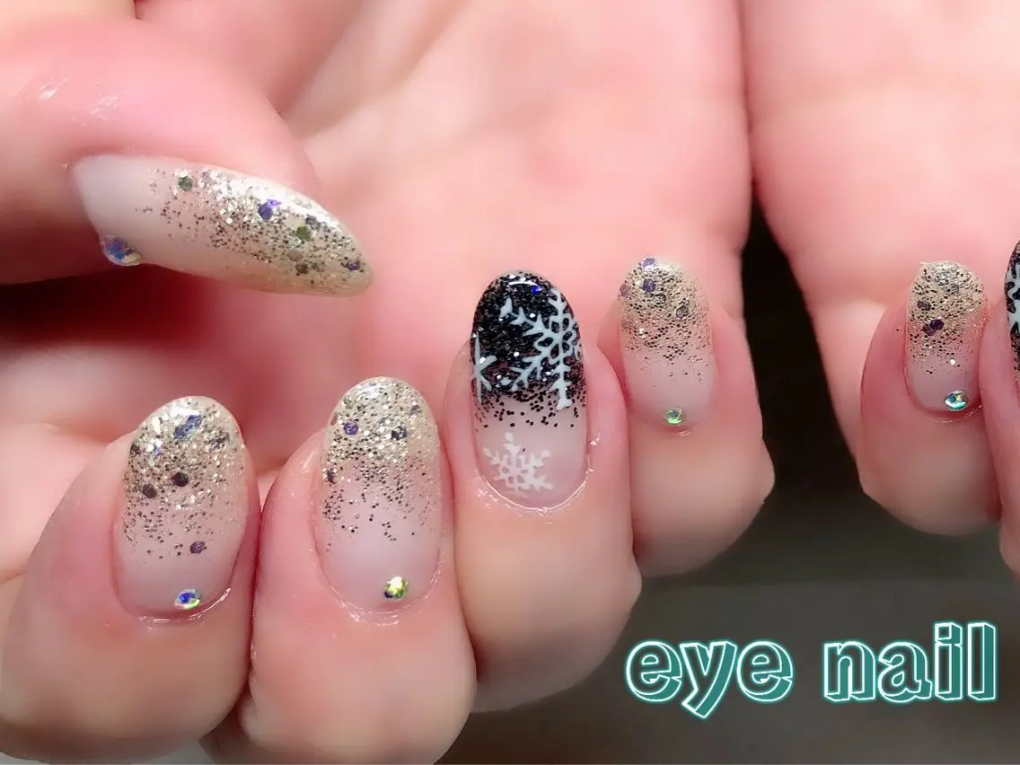 ネイル ストーンネイル 冬ネイル ハンドネイル Eye nailのネイルデザイン