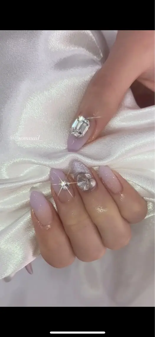 ネイル ジェルネイル キラキラネイル 韓国ネイル パープル ストーンネイル SOM NAILのネイルデザイン