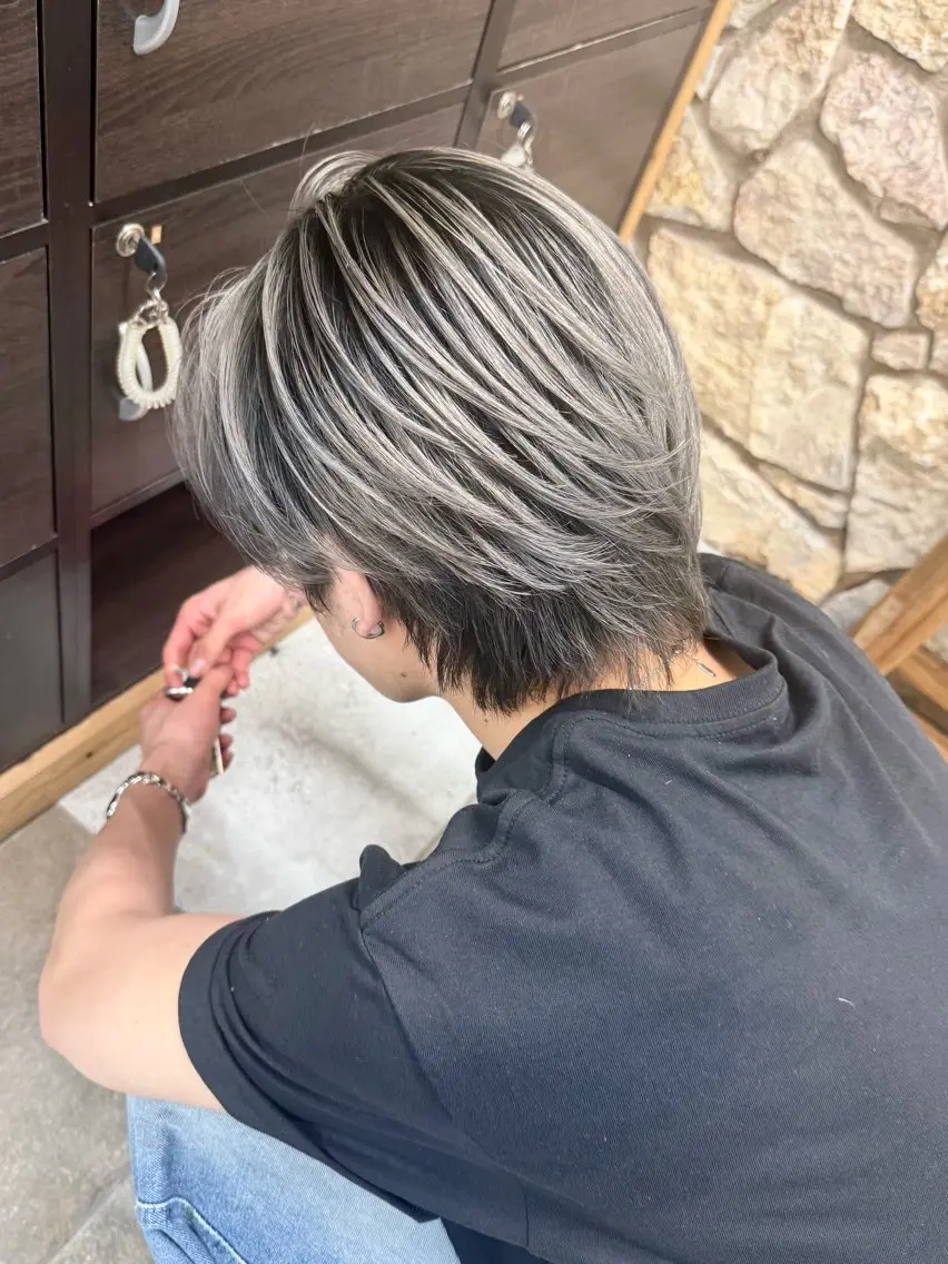 ショート カラー メンズ メンズバレイヤージュ バレイヤージュ レイヤーカット カット ヘアカラー トリートメント バレイヤージュ/ シャドウルーツ/安室のヘアスタイル