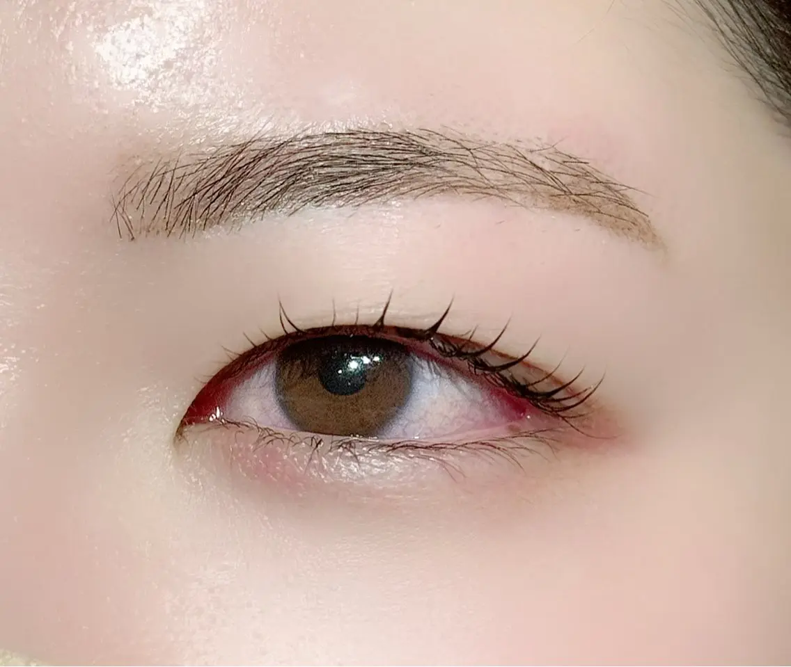 アイブロウ 眉毛ワックス脱毛 ERINA 🤍のマツエク・マツパデザイン