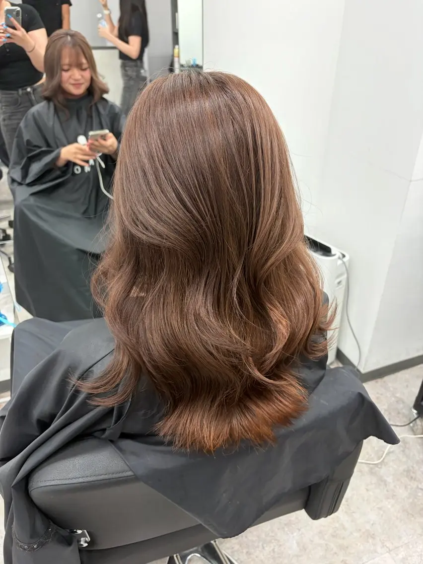 ミディアム カラー ヘアカラー ，comma rinka💖✨のヘアスタイル