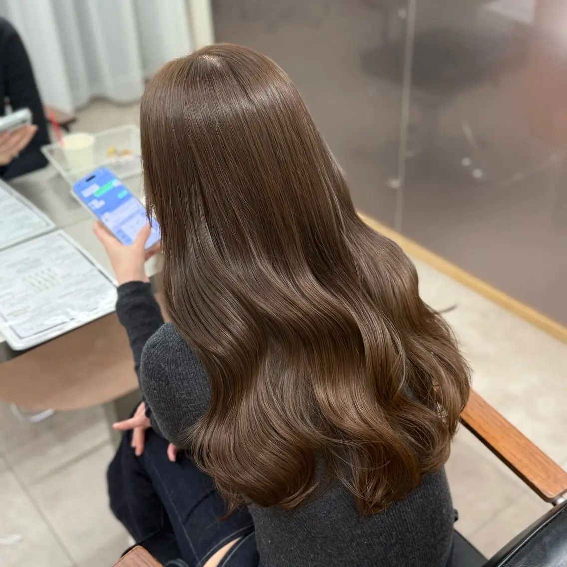 話題の✨️Wカラー(ブリーチなし) ブリーチ剤を使わないのでダメージ軽減!!透明感が欲しい、明るくしたい方に✨️の写真
