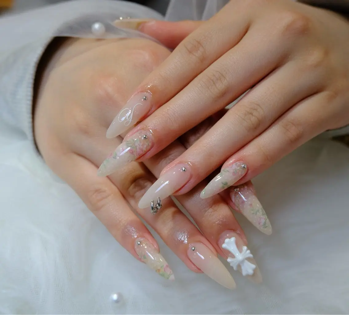ネイル ハンドネイル Anmi Nail 新宿のネイルデザイン