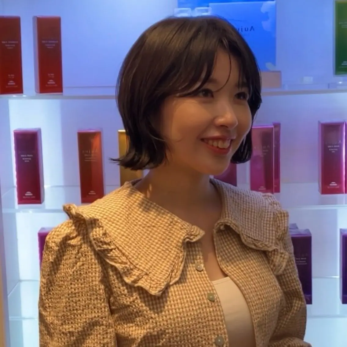 ミディアム カット ⭐️韓国ブリーチ 顔周りカット⭐️のヘアスタイル