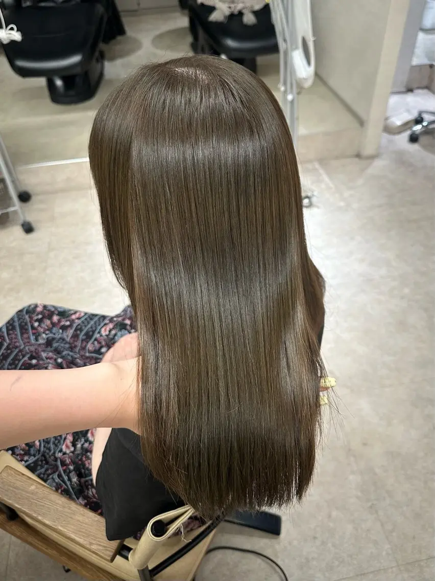 ロング ヘアカラー 梅田🩵/透明感 花音のヘアスタイル