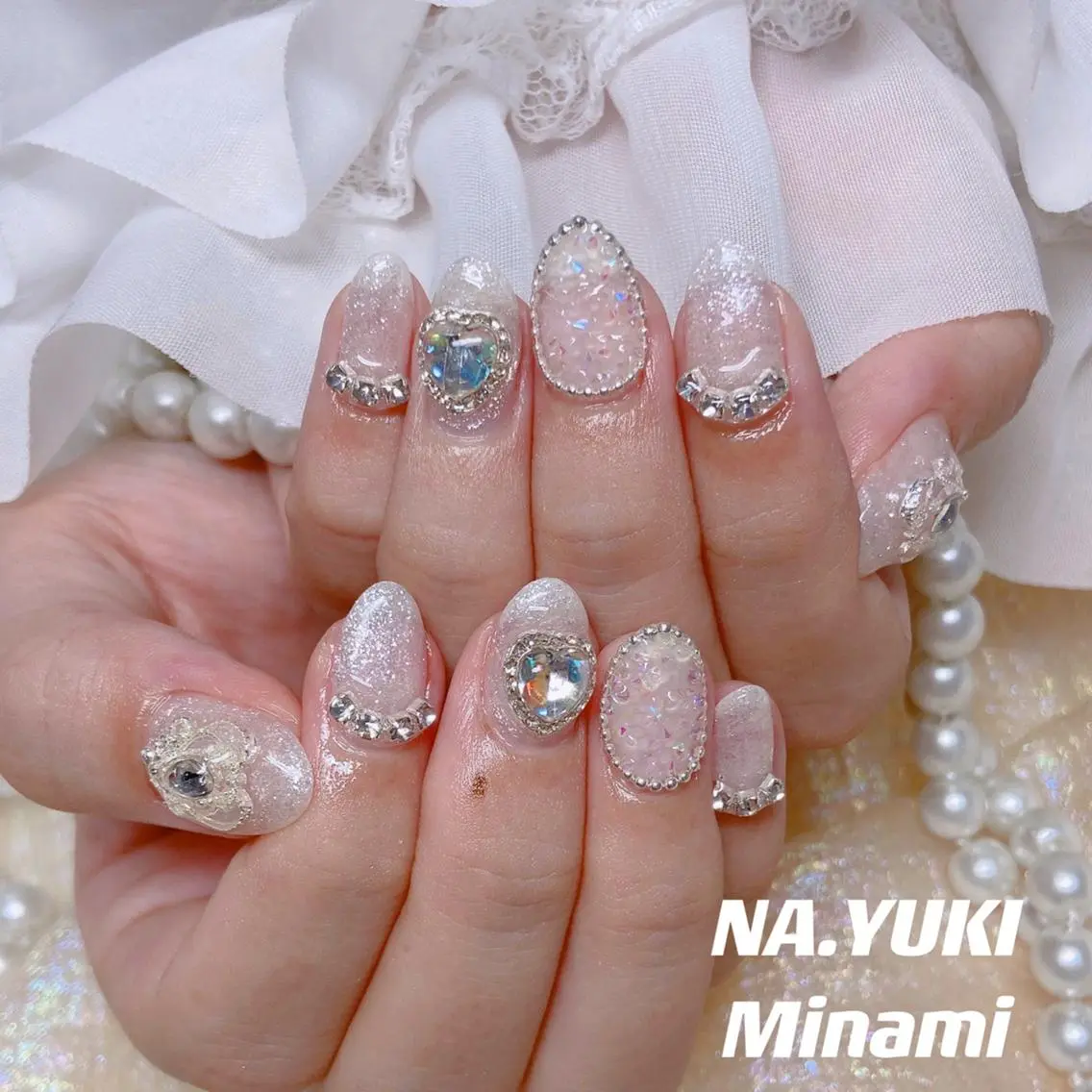 ネイル 🦋 Queenieのネイルデザイン