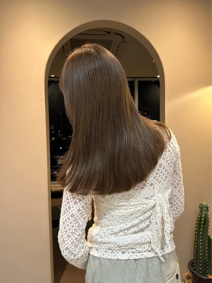 セミロング カラー ヘアカラー 色素薄めカラー o___mioのヘアスタイル
