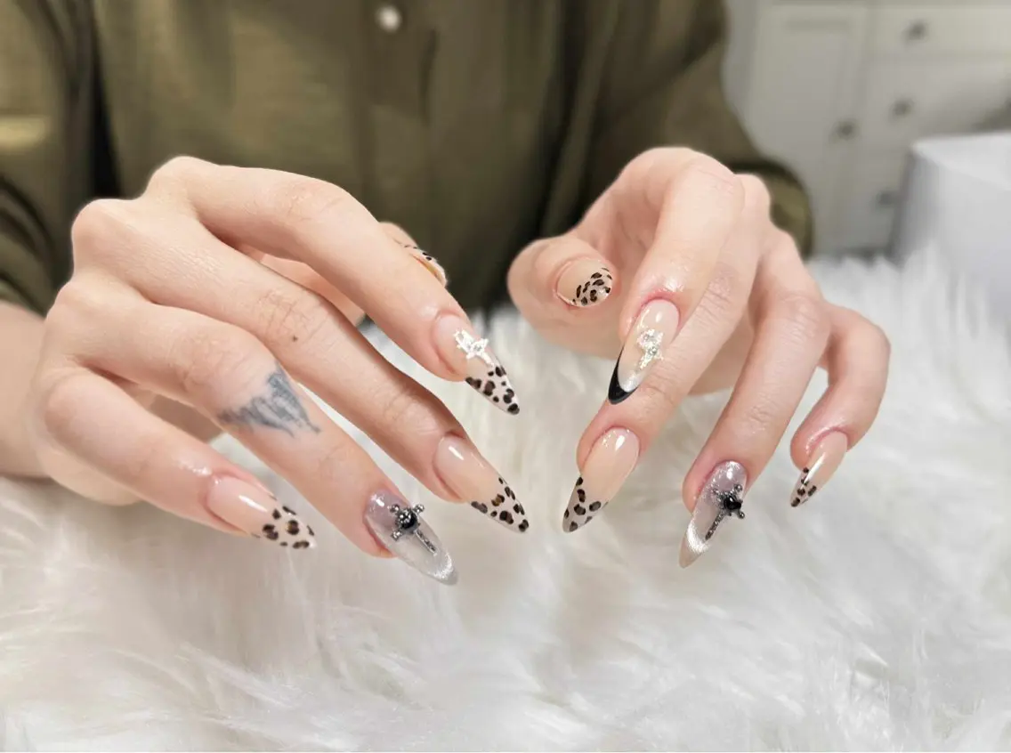 ネイル ハンドネイル AKIKO NAILのネイルデザイン