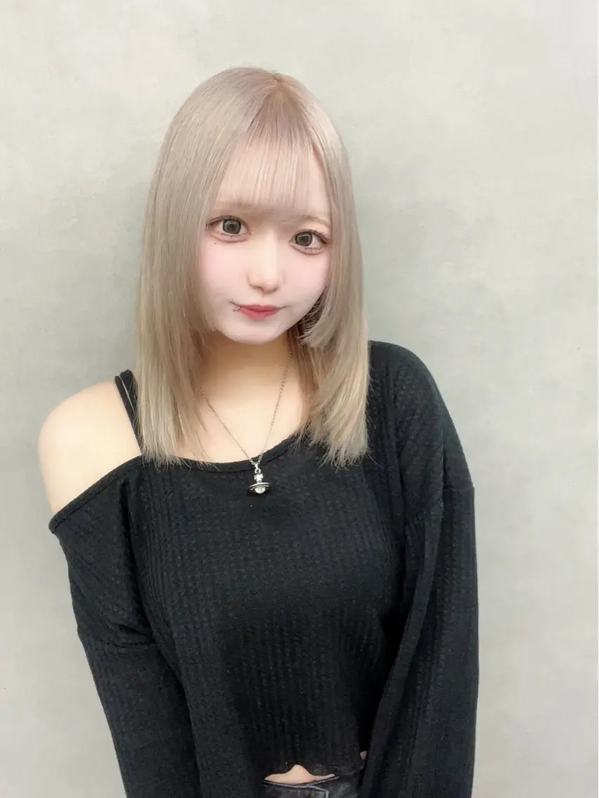 ミディアム ヘアカラー 西村 理伽のヘアスタイル