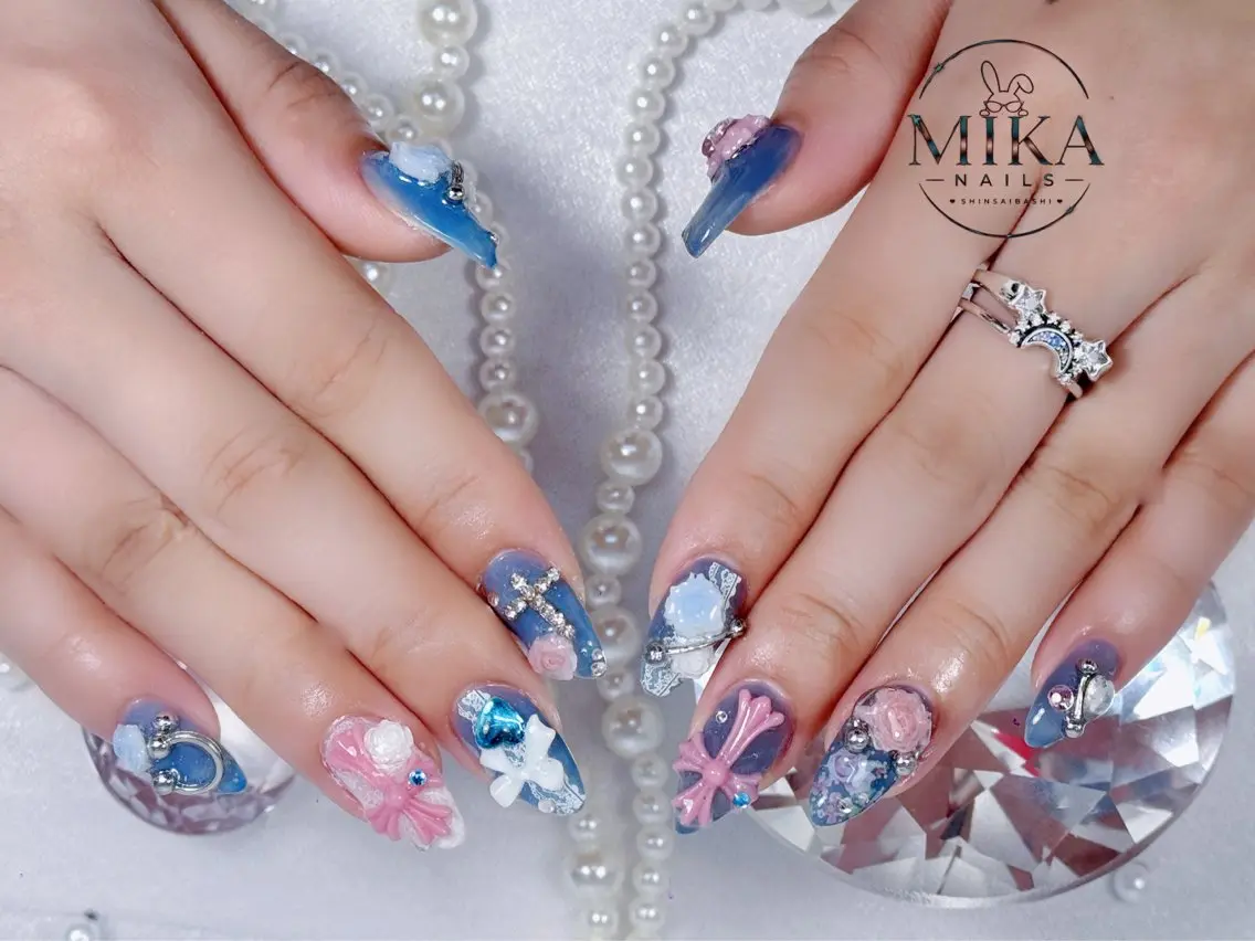 ネイル ガーリー キラキラネイル 韓国ネイル ロングネイル シンプルネイル ハンドネイル 🦊Genie🦊 Mika Nailsのネイルデザイン