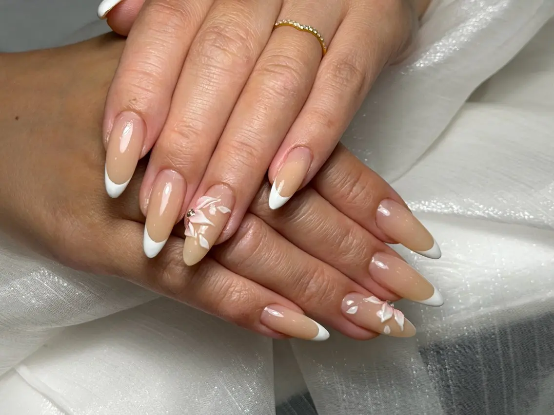 セミロング Pono  Nailsのネイルデザイン