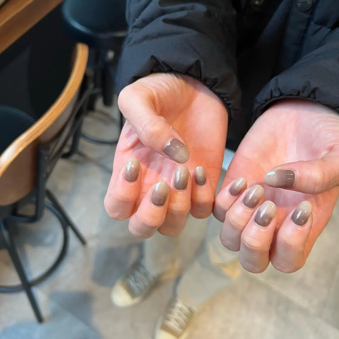 ネイル ブラウン グラデーション ニュアンスネイル sode shioriのネイルデザイン