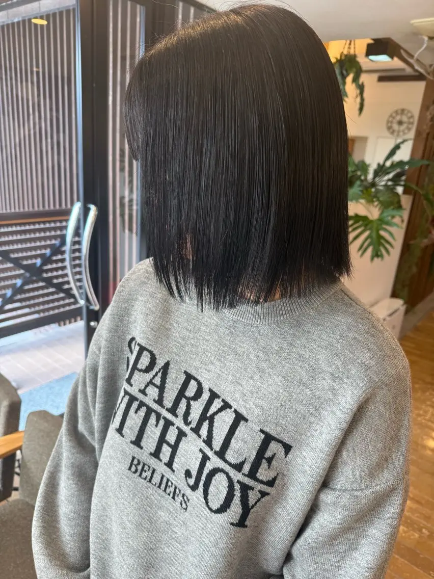 ミディアム カラー 切りっぱなしボブ ボブ 顔周りカット レイヤーカット 中農 有梨恵のヘアスタイル