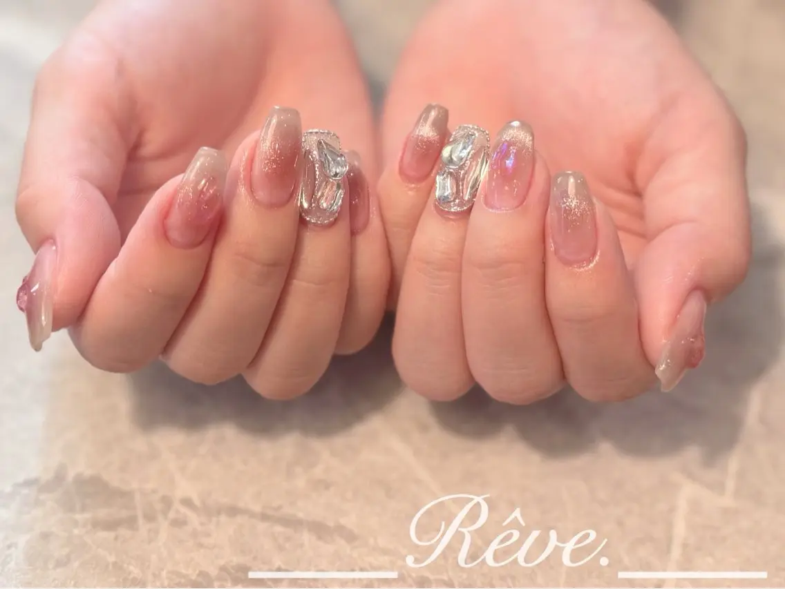 ネイル Reve. 黒澤のネイルデザイン