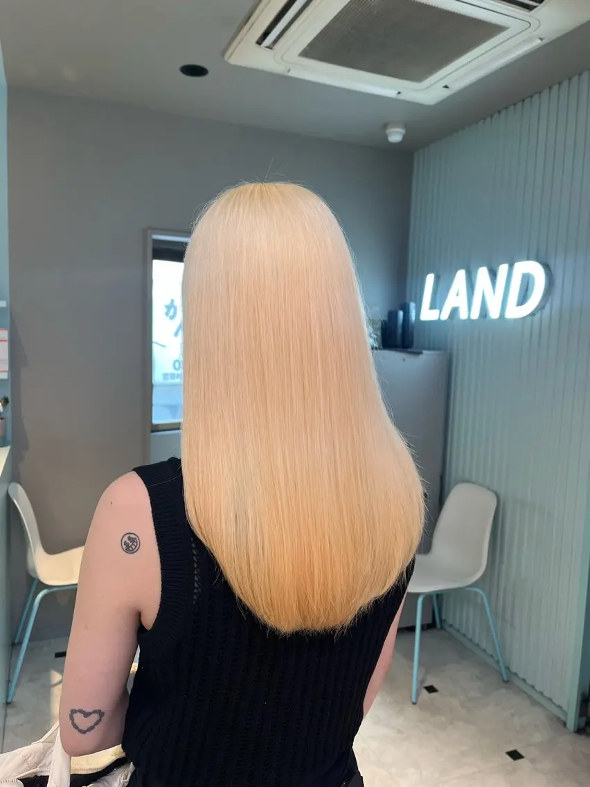 セミロング カラー ヘアカラー トリートメント ブリーチカラー 🩵MIZUKIのヘアスタイル
